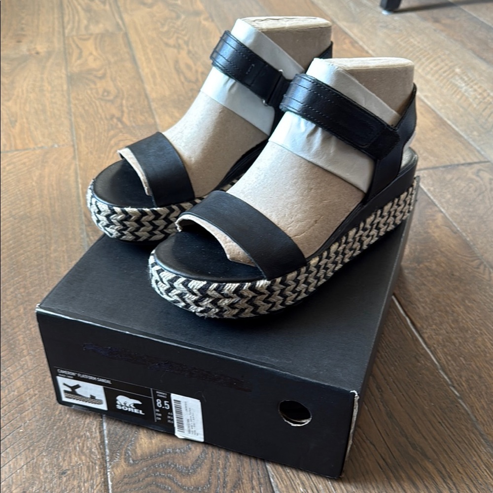 Sorel Cameron Flatform Sandal